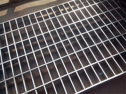 1621586815573625.jpg 不銹鋼格柵板1.jpg